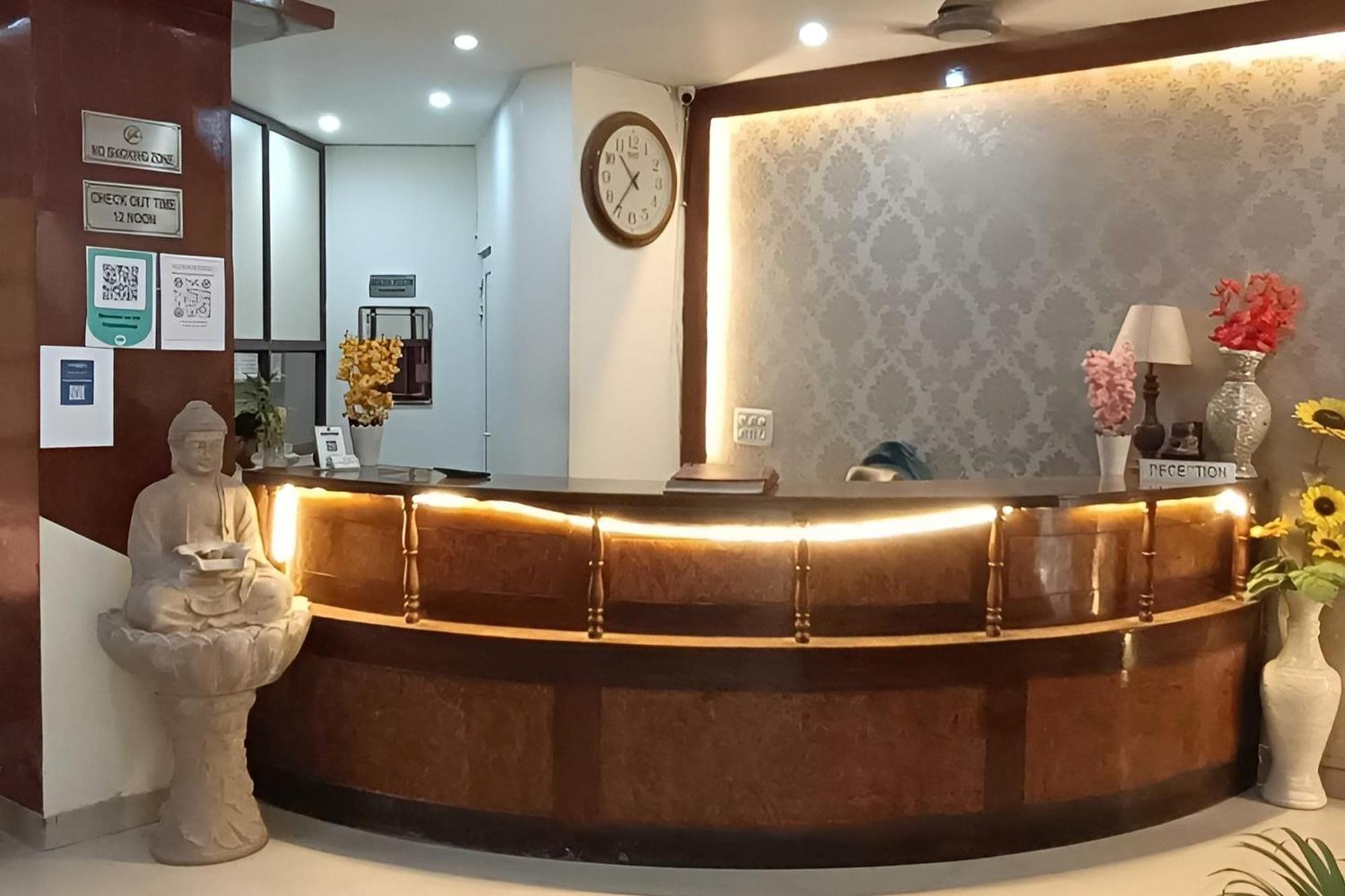 Hotel Global Inn By Quality Inn Nova Deli Exterior foto