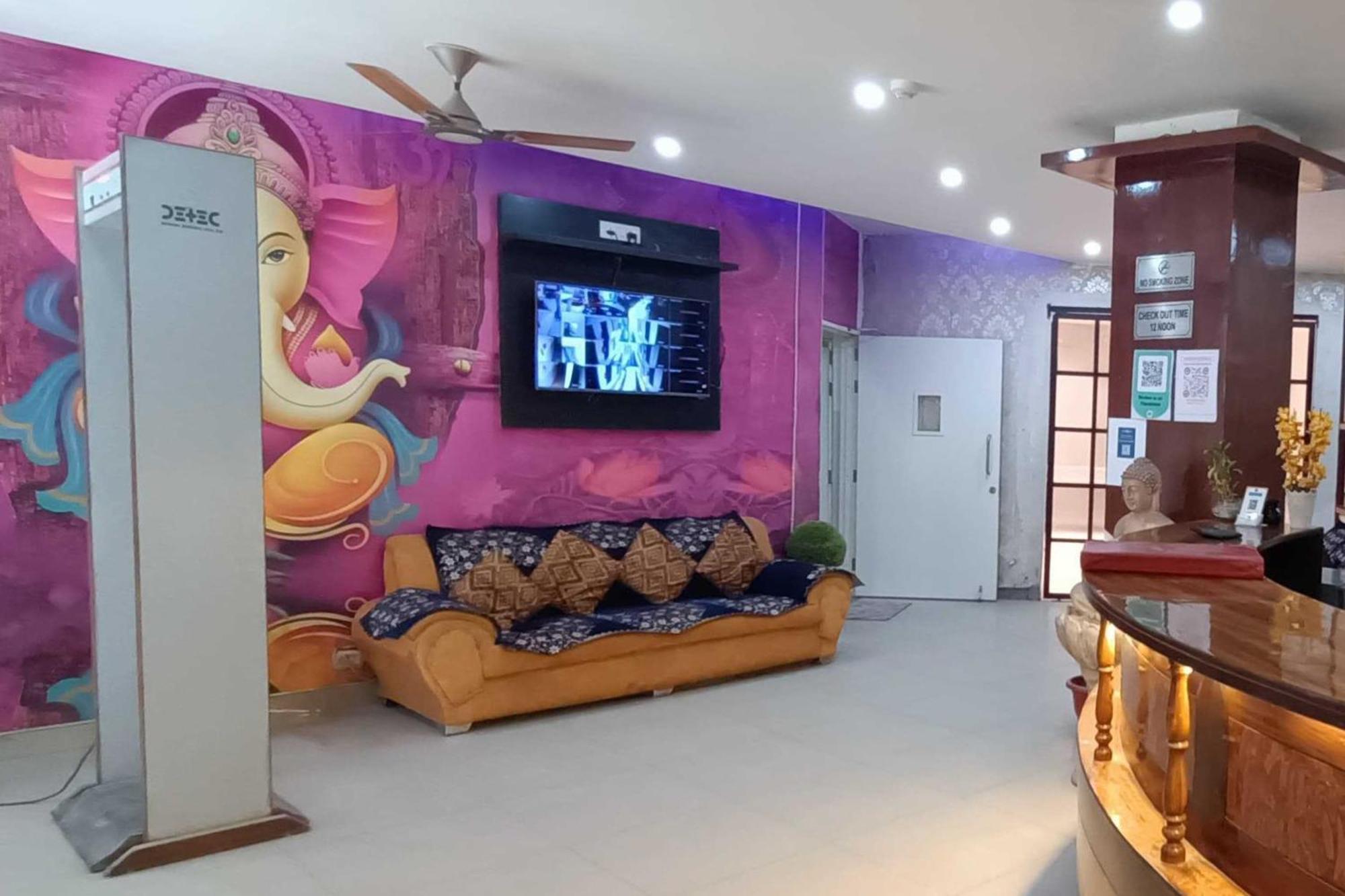 Hotel Global Inn By Quality Inn Nova Deli Exterior foto